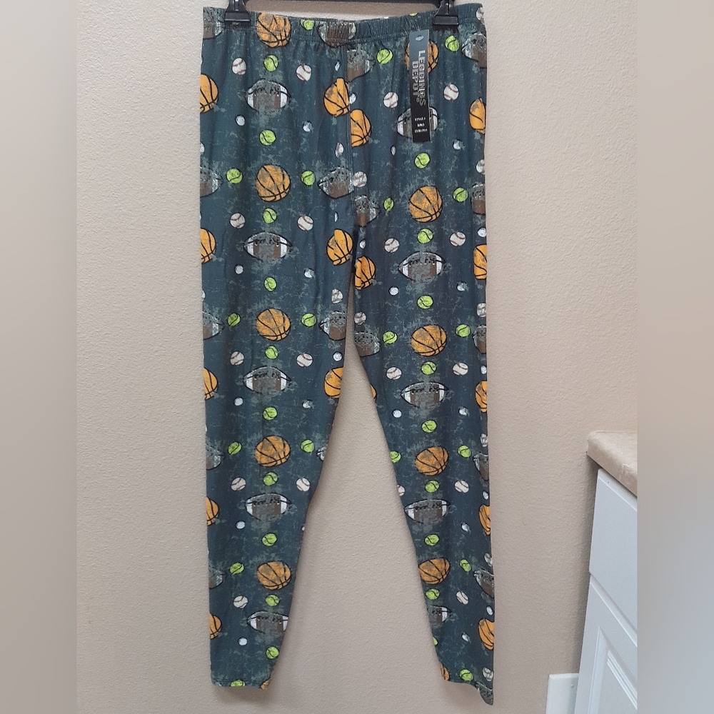 Sports Themed Polyester Spandex Extra Plus Size NWT Leggings Depot